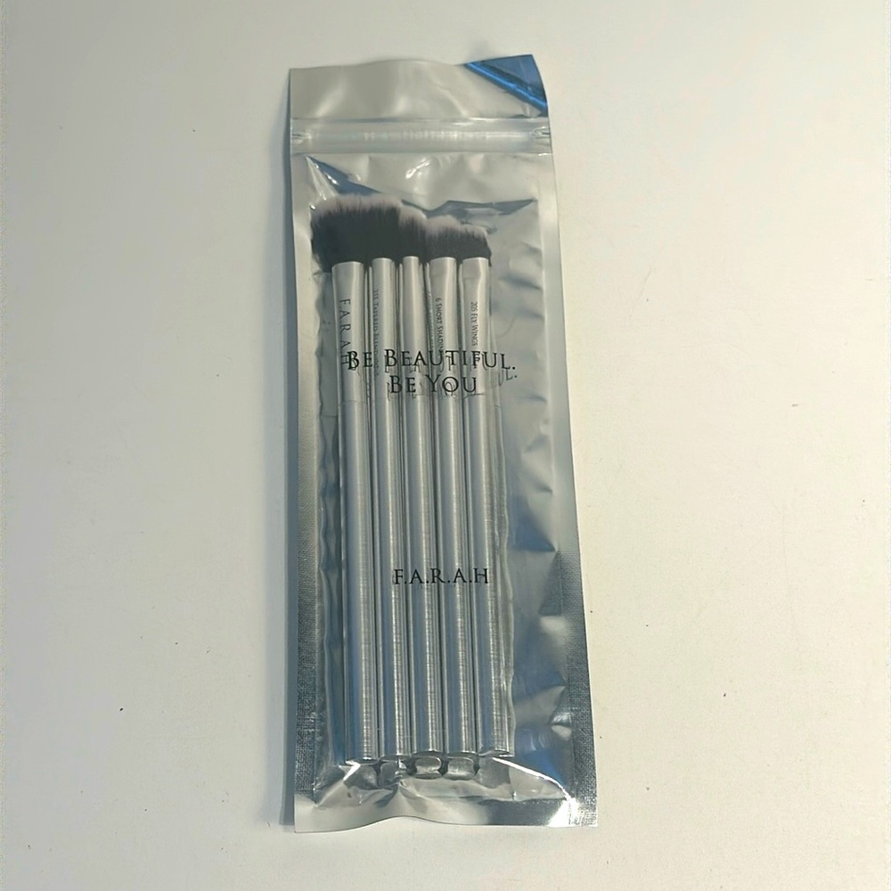 🖤 5/$30 🖤 Farah makeup brush set new in packaging eyeshadow eyeliner cosmetics